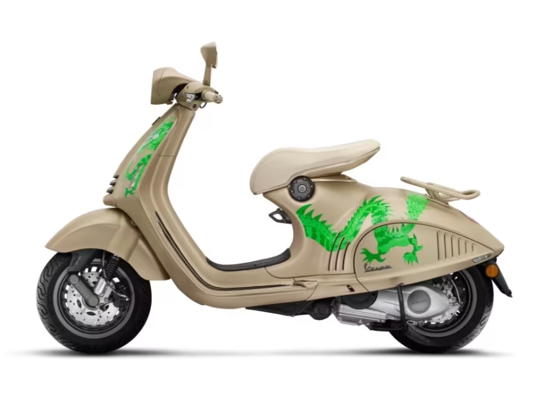 Vespa 946 Dragon Lat Sx 900X675+(1) (1)